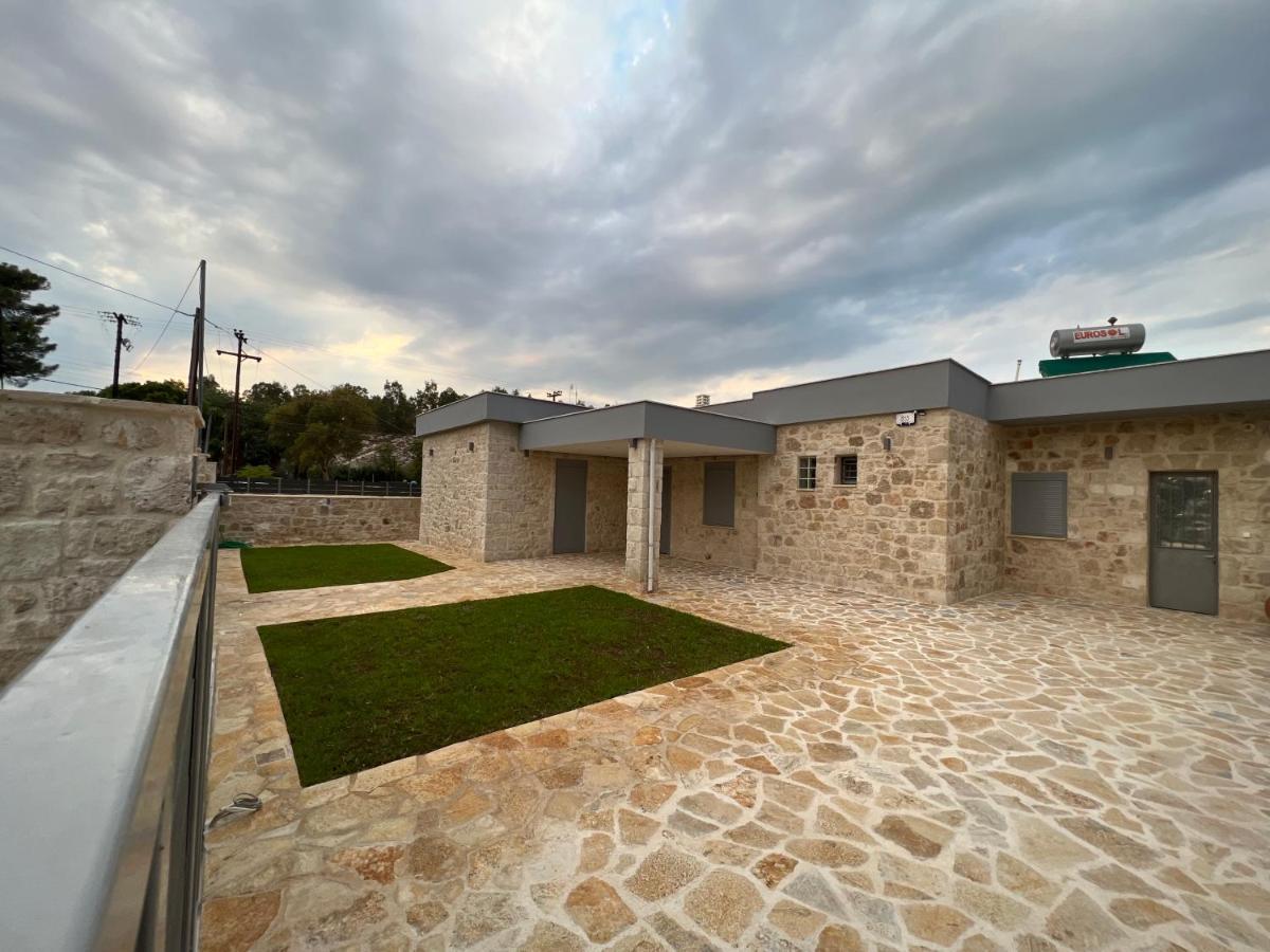 Ag.stone.home * Isthmia